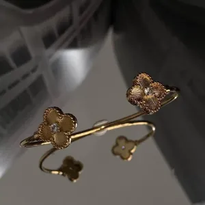 Bracelete Trevo com zirconia