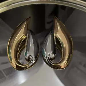 Brinco Gota Vazada Mix Banhos