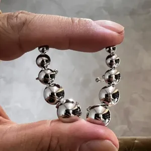 Brinco Ear Hook esferas
