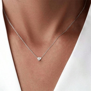 Colar com Coração e Letra I