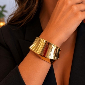 Bracelete Grosso com 38mm - Banho de Ouro
