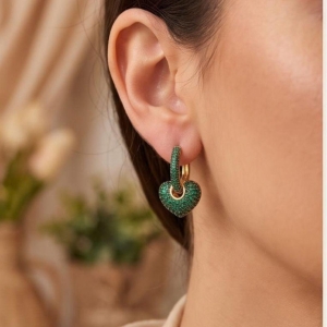 Brinco de Argola Clik pingente coração - Verde esmeralda