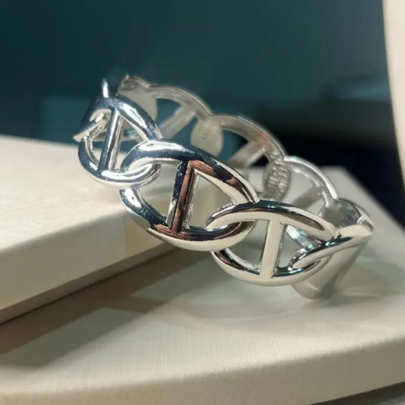 Bracelete vazado