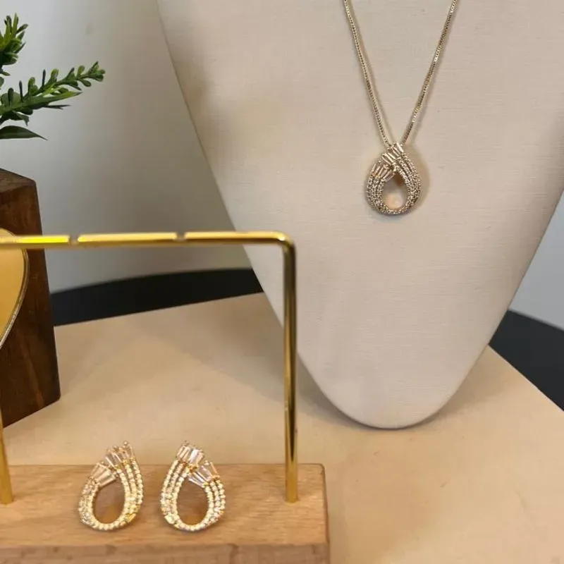 Conjunto Gota Cravejado em Zircônias