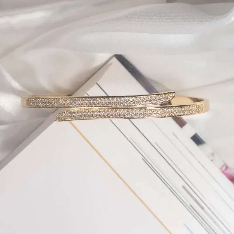 Bracelete Cravejado duas pontas - Abertura Meio