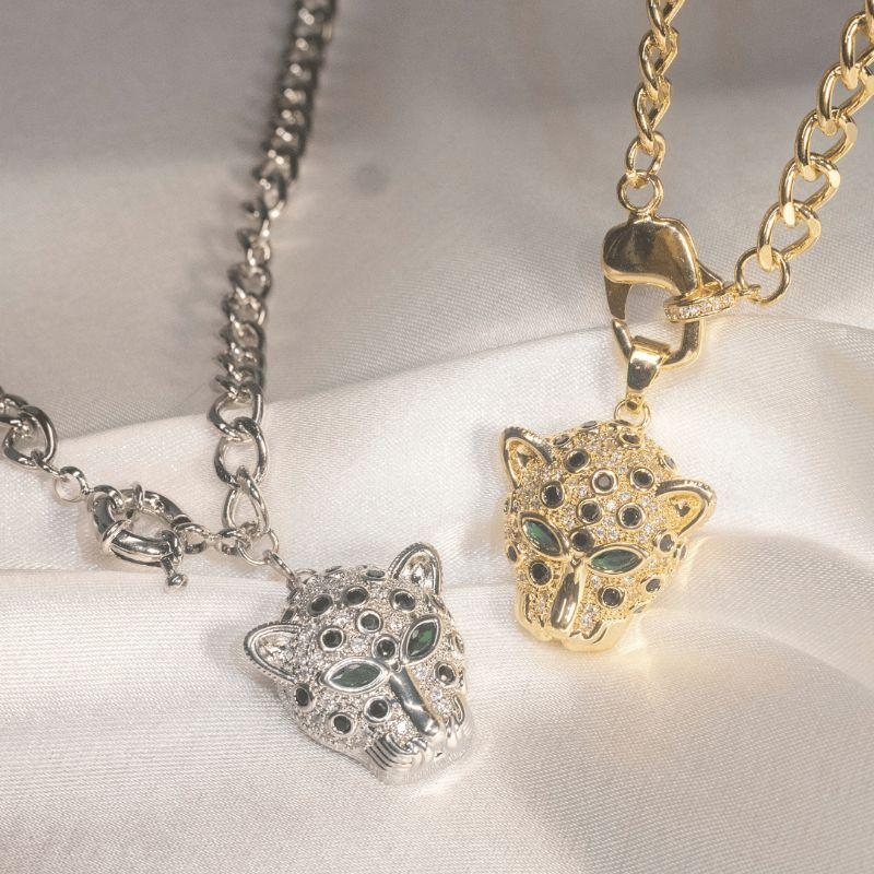 Colar Elos Pingente Leopardo Cravejado