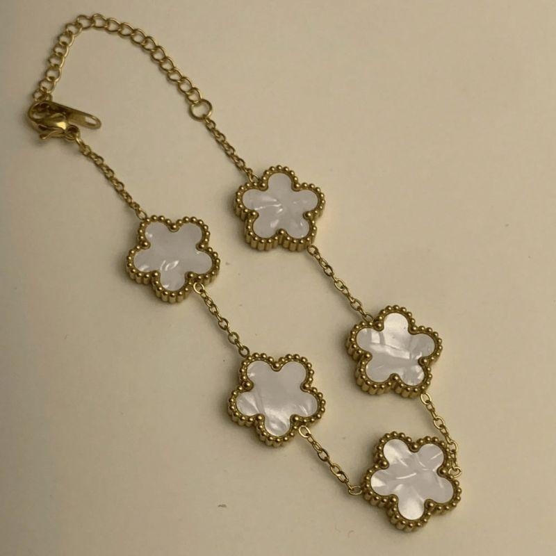 Pulseira Trevo Aço com Banho de ouro 15mm - Madre Pérola