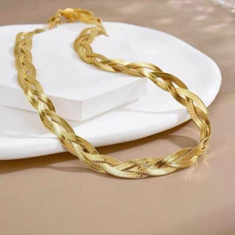 Colar de Fita laminada trançada Tripla - Aço inox com Banho de ouro