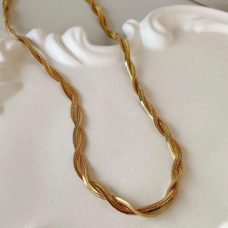 Fita Laminada Trançada 41cm + 5cm de extensor - Aço com  banho de Ouro