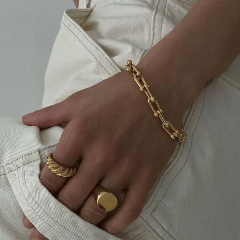 Pulseira Cartier cadeado - Aço com banho de ouro