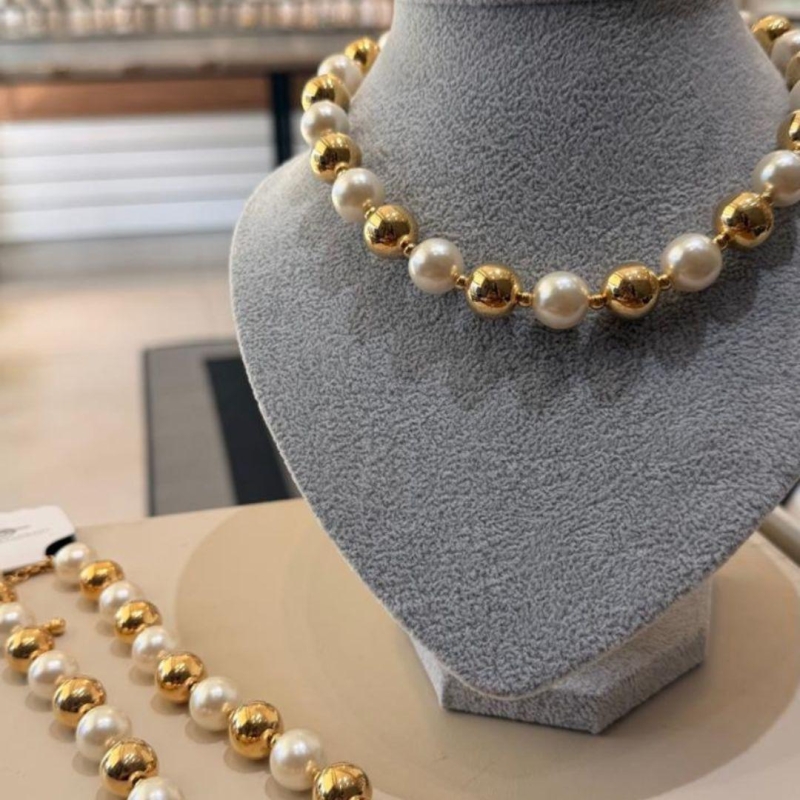 Choker de Perola com Esferas