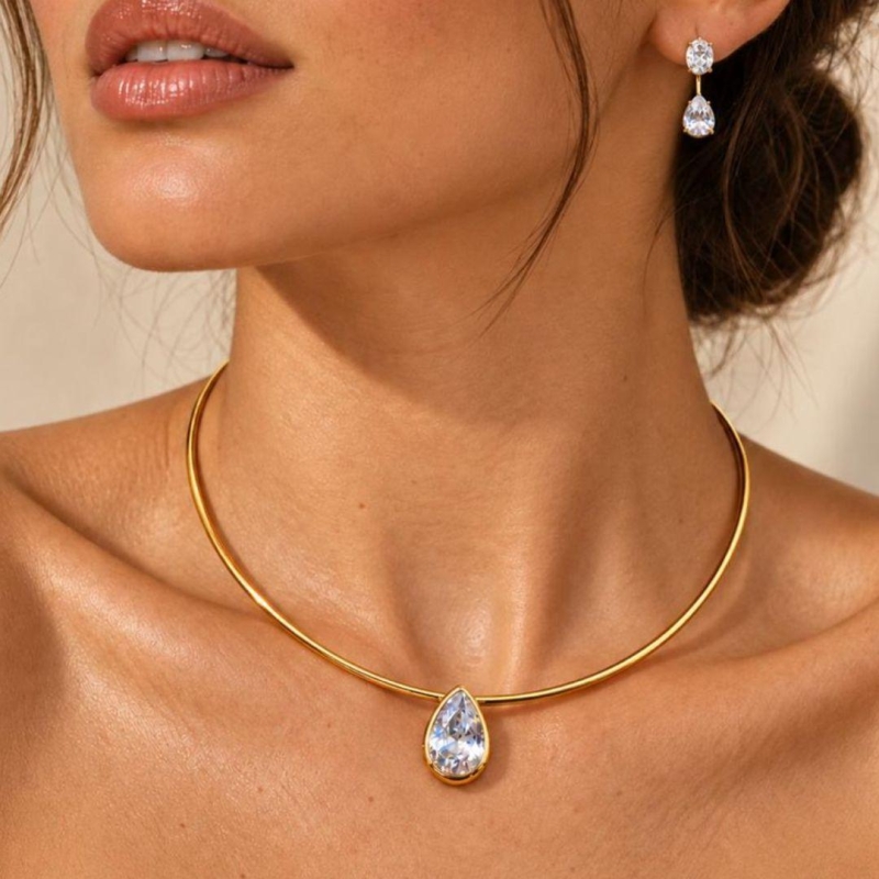 Conjunto em Aro com gota em Zirconia