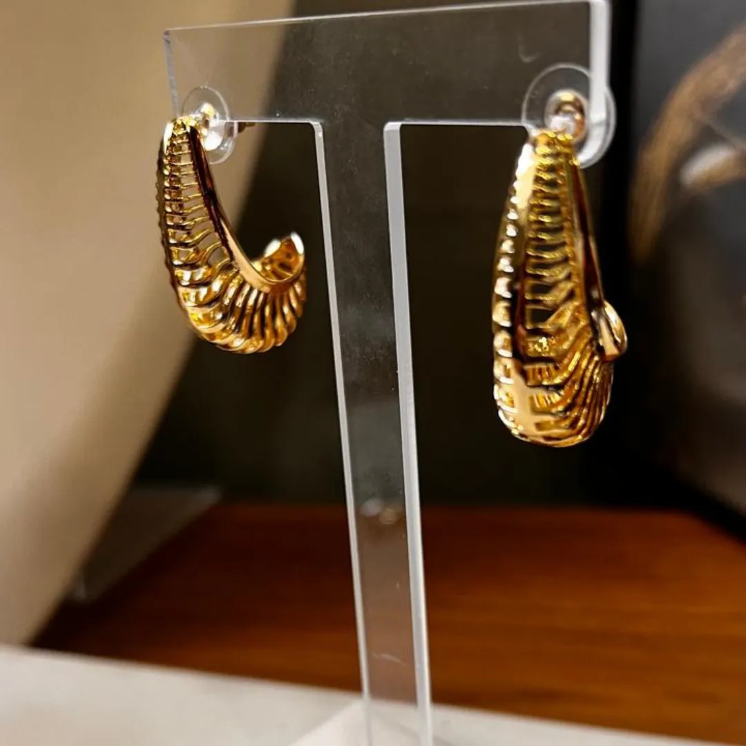 Brinco de Gota vazado