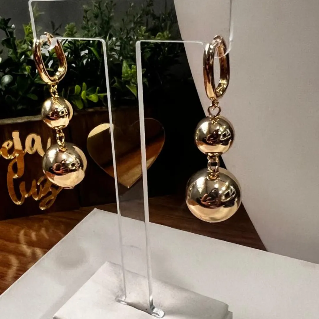 Brinco de Argola Clik com pingente de Bola