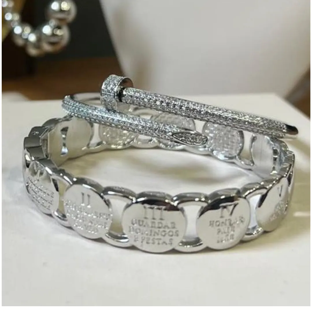 Bracelete 10 mandamentos 10mm largura abertura meio