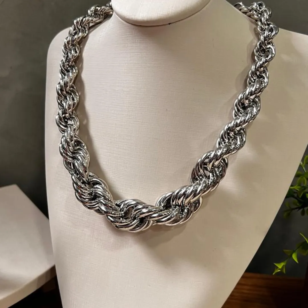 Choker Cordão Torcido 20mm - 40cm de comprimento + 5cm de extensor