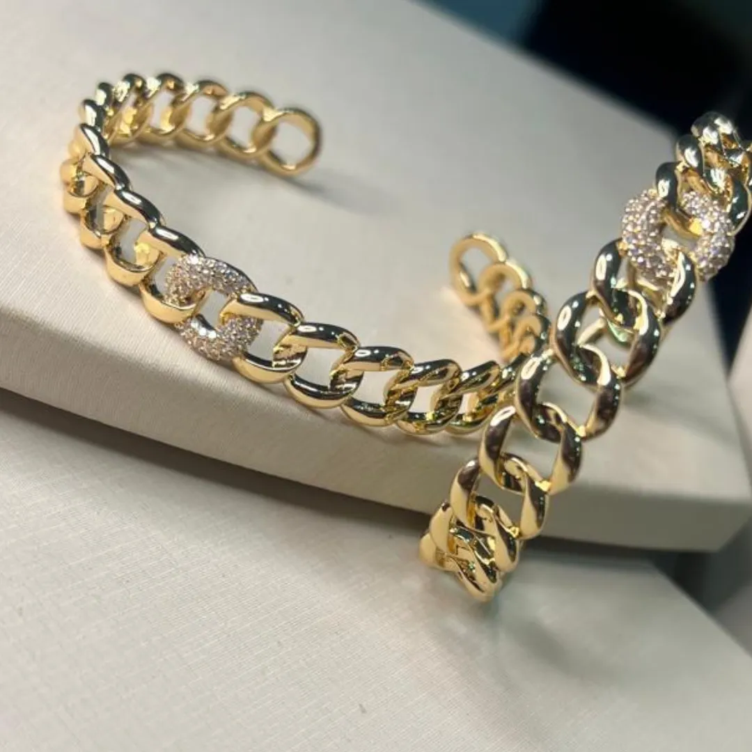 Bracelete de Elos meio Cravejado