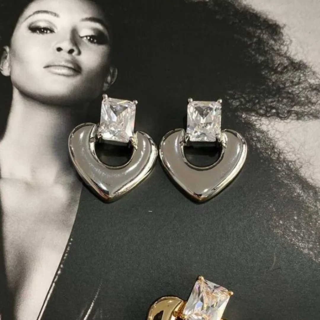 Brinco de Coração com Zirconia