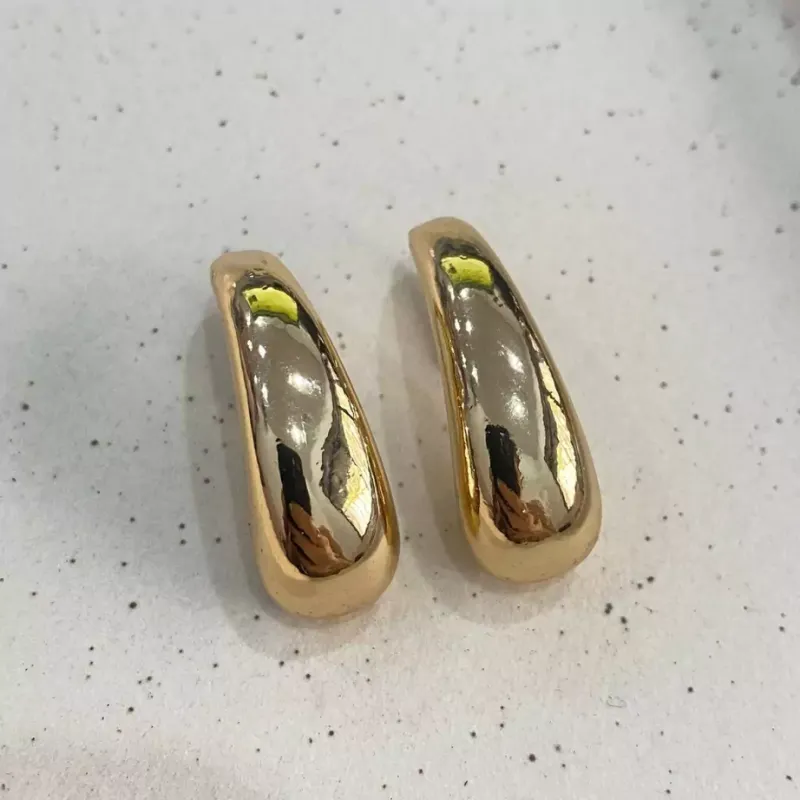 Brinco Meia Argola Gota