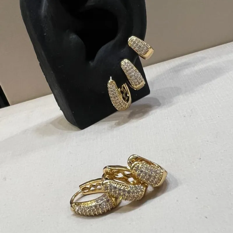 Trio de argola clik cravejada Oval - Banho Ouro