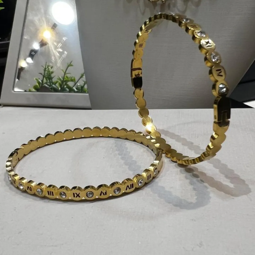Bracelete em Aço Números Romanos - Dourado