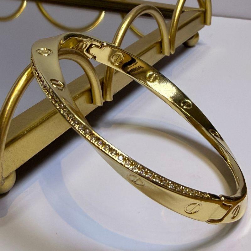 Bracelete cravejado - Banho de Ouro
