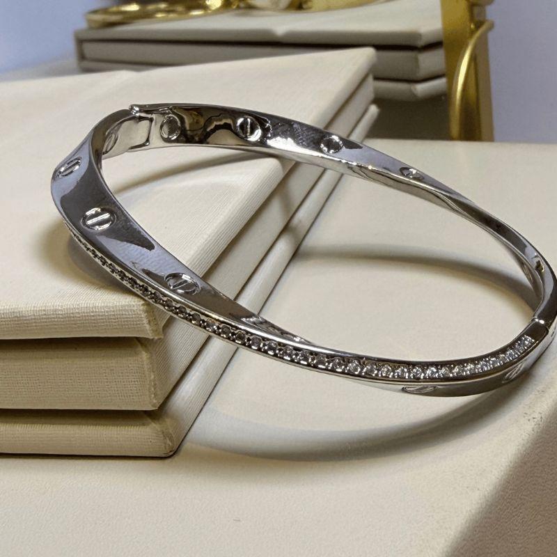 Bracelete cravejado - Banho de Rodio