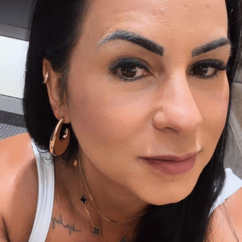 Brinco de Argola Jota - Banho de Ouro