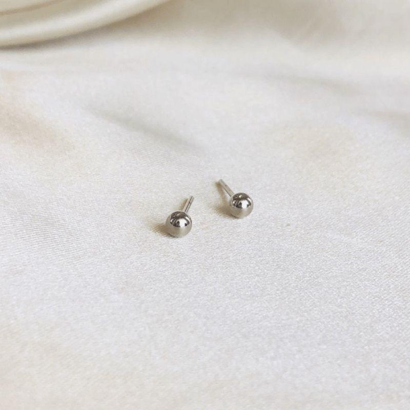 Brinco de Bola lisa 4mm - Aço Inox