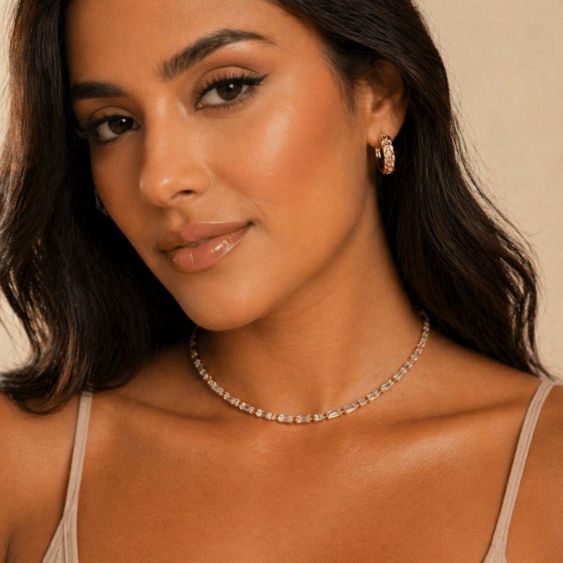 Choker Riviera Pedras Retangulares e Ponto de Luz - Banho de Ouro