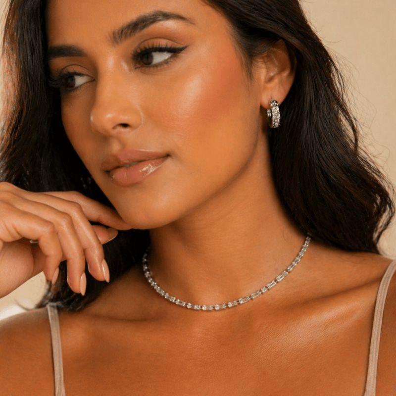 Choker Riviera Pedras Retangulares e Ponto de Luz - Banho de Rodio