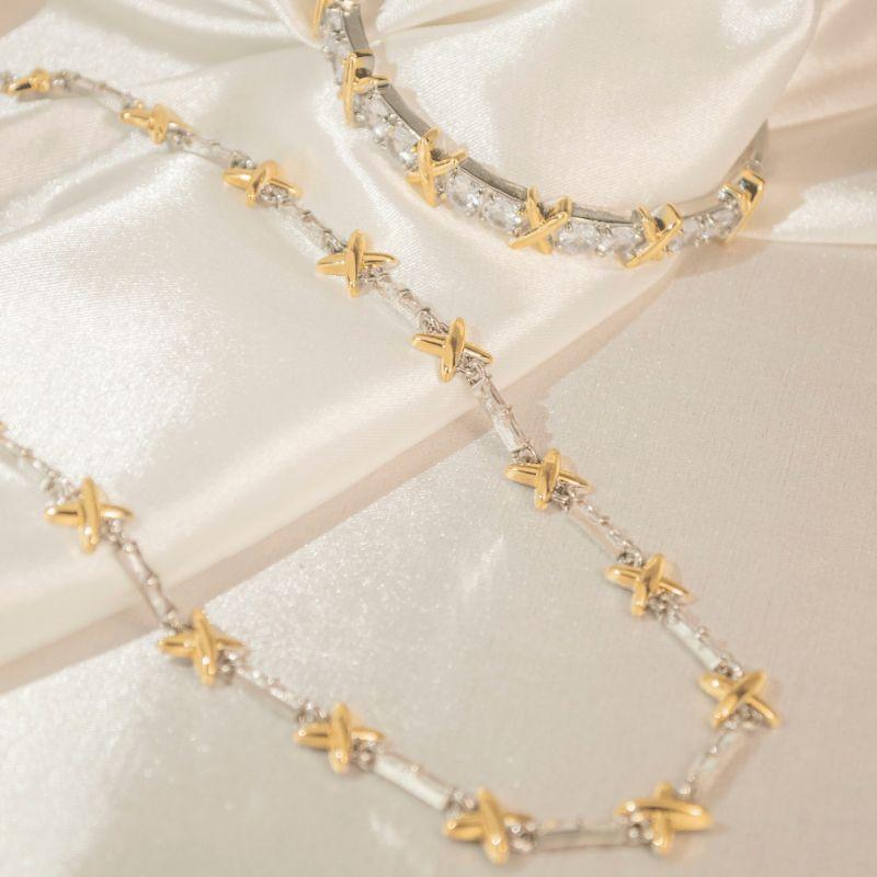 Choker Cravejada Baguetes Mix de Banhos com X liso em Dourado