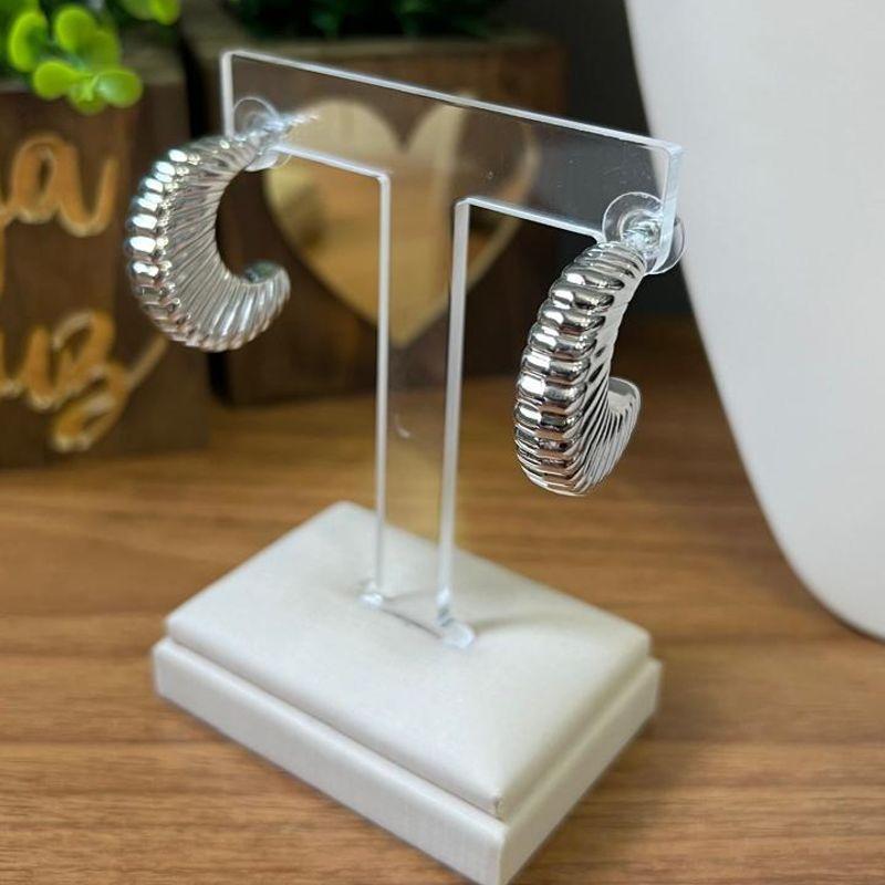 Brinco de Argola Trabalhado - 30x10mm tarraxa
